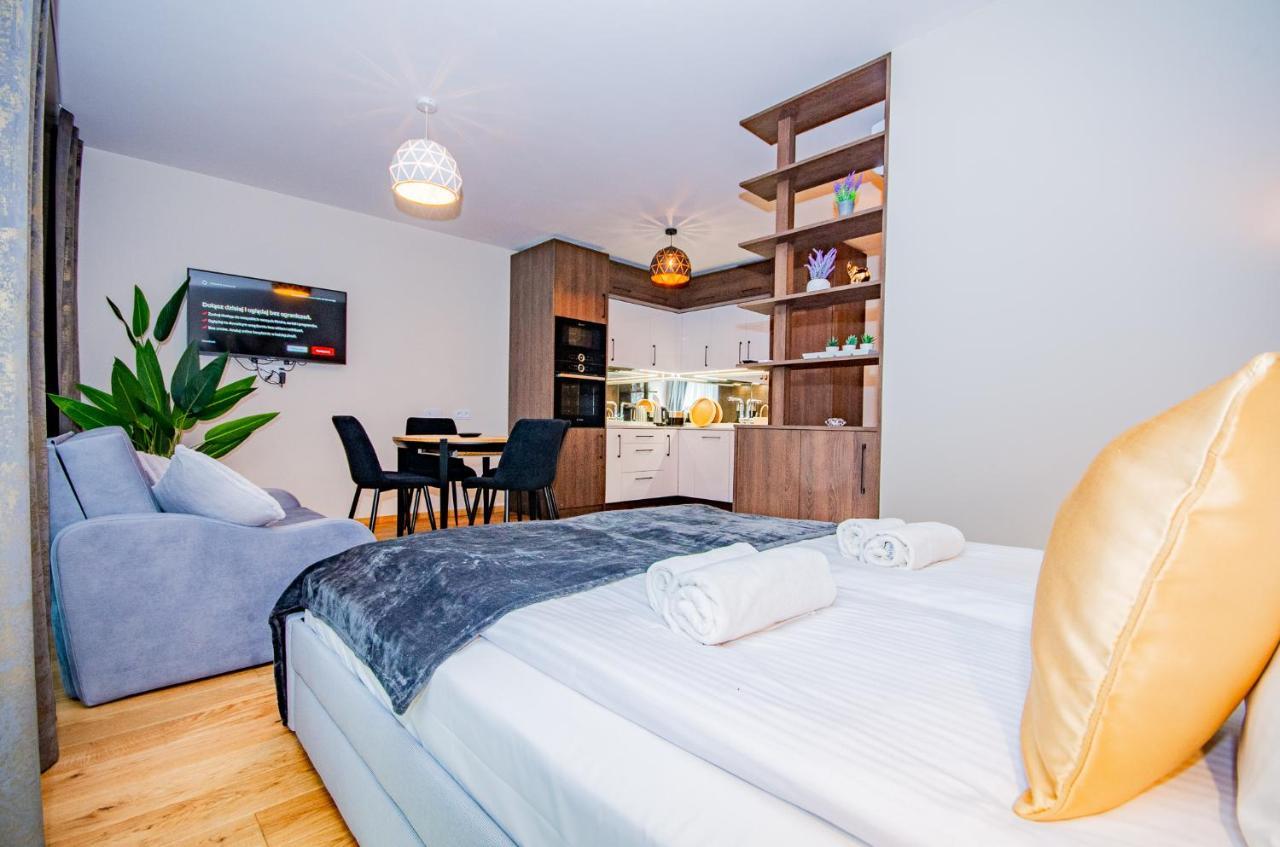 Inpoint Spacious Apartments Near Main Square & Kazimierz District Krakow Exterior photo