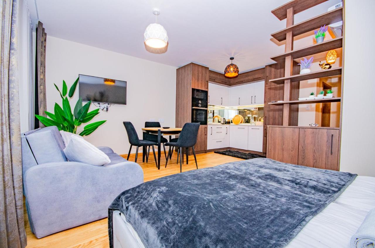 Inpoint Spacious Apartments Near Main Square & Kazimierz District Krakow Exterior photo