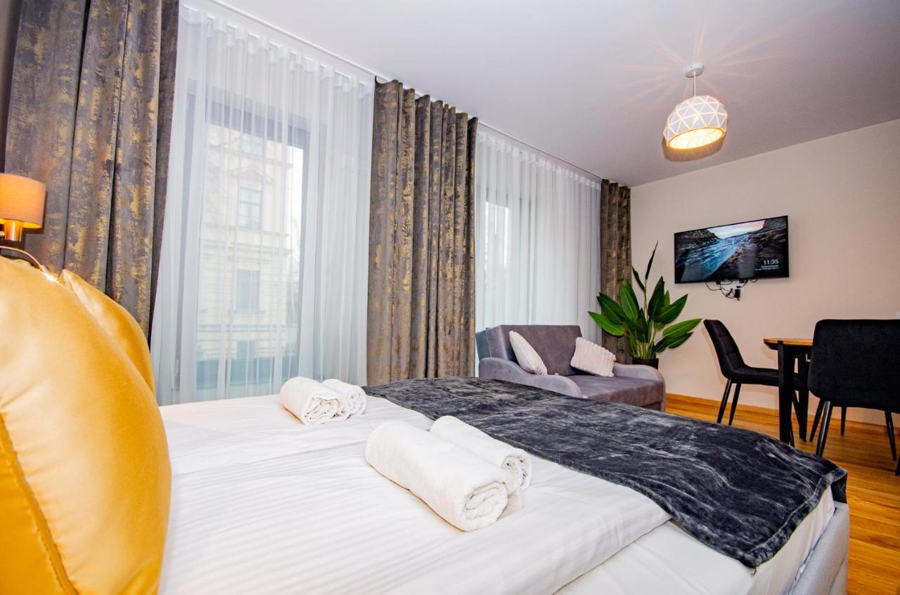 Inpoint Spacious Apartments Near Main Square & Kazimierz District Krakow Exterior photo