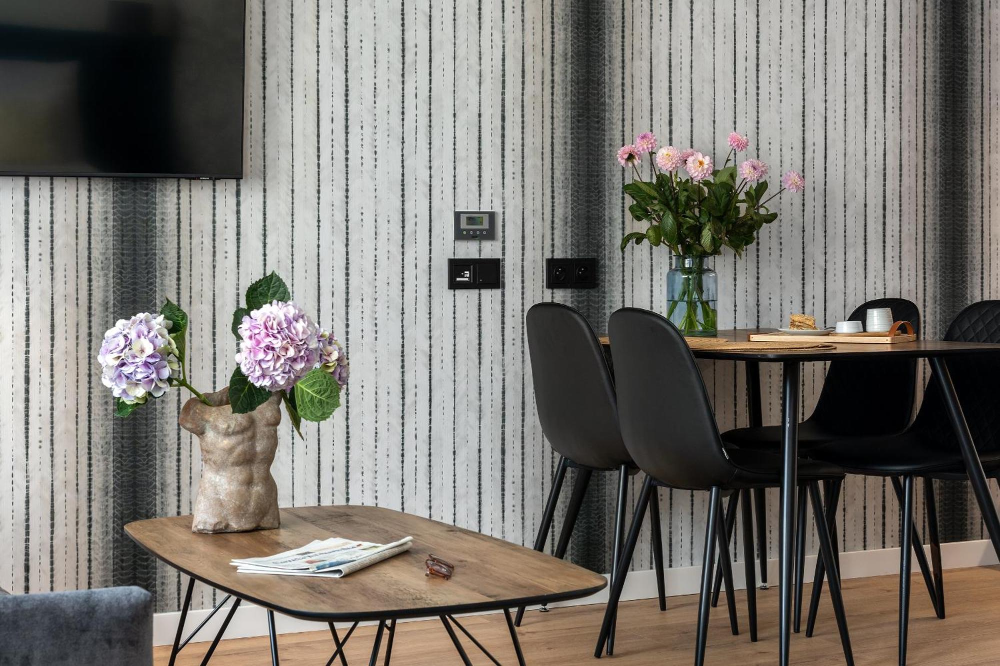 Inpoint Spacious Apartments Near Main Square & Kazimierz District Krakow Room photo