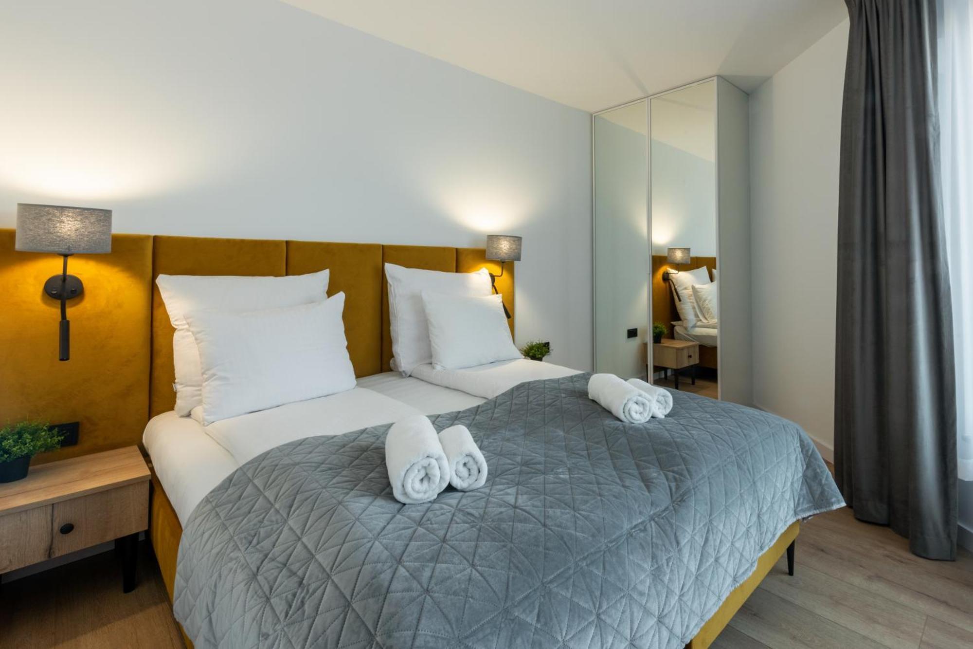 Inpoint Spacious Apartments Near Main Square & Kazimierz District Krakow Room photo